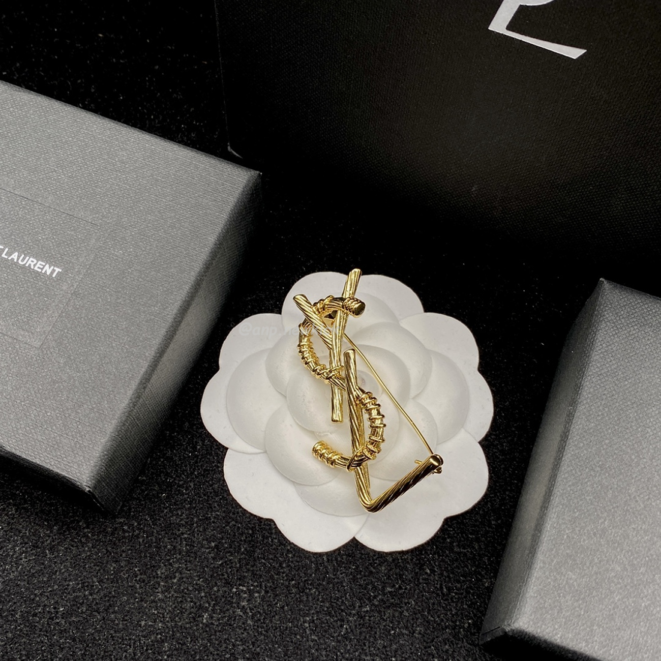 Saint Laurent Ysl Brooch (11) - www.newkick.vip
